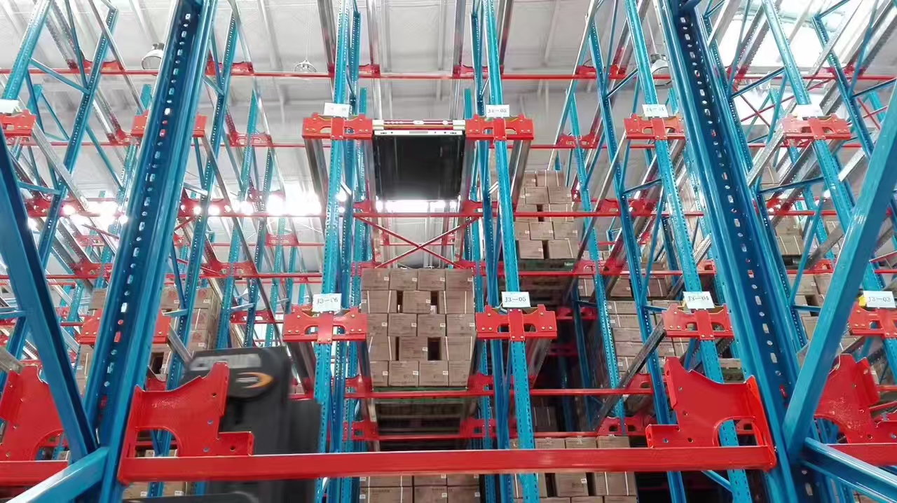 二向穿梭車如何重塑現代倉儲作業模式